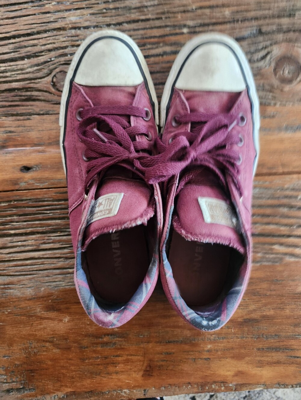Converse Chuck Taylor All Star Burgundy Sneakers | Women’s Size 8 Lace Up Canvas